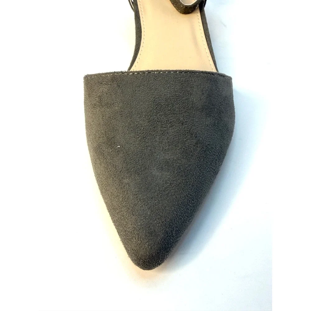 Journee‎ Collection Women's Arkie Pointed Toe Demi Wedges Size 10 Gray NWT/BOX